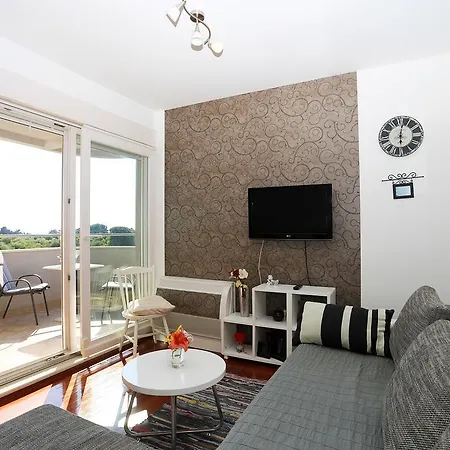 Antinov Apartment